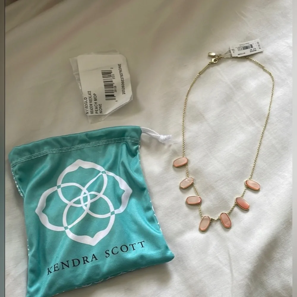 Kendra Scott Meadow Peach Mother of Pearl Station Necklace NWT